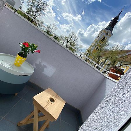 Apartman Edita วิโรวิติซา ภายนอก รูปภาพ