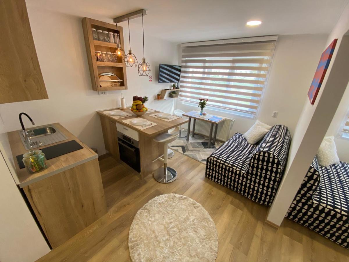 Apartman Edita วิโรวิติซา ภายนอก รูปภาพ