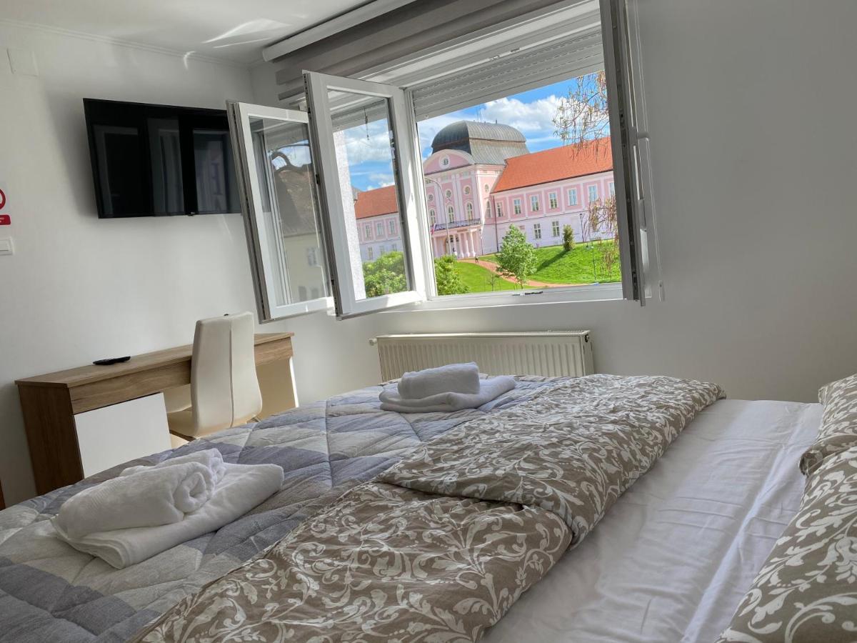 Apartman Edita วิโรวิติซา ภายนอก รูปภาพ